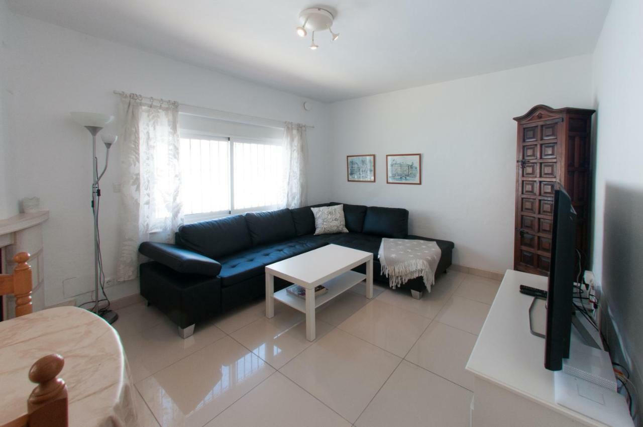 Villa Marysol Sleeps 6 フエンヒロラ エクステリア 写真